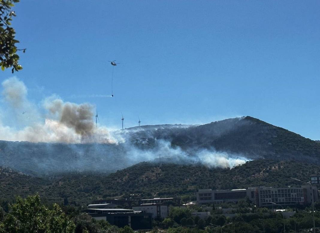 İzmir'deki orman yangını söndürüldü - Resim: 7